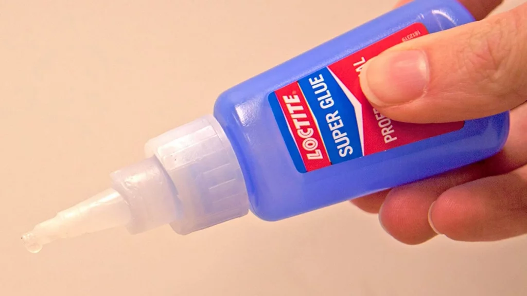 استخدامات وأنواع الصمغ السائل 2 صمغ سائل سوبر جلو Super Glue