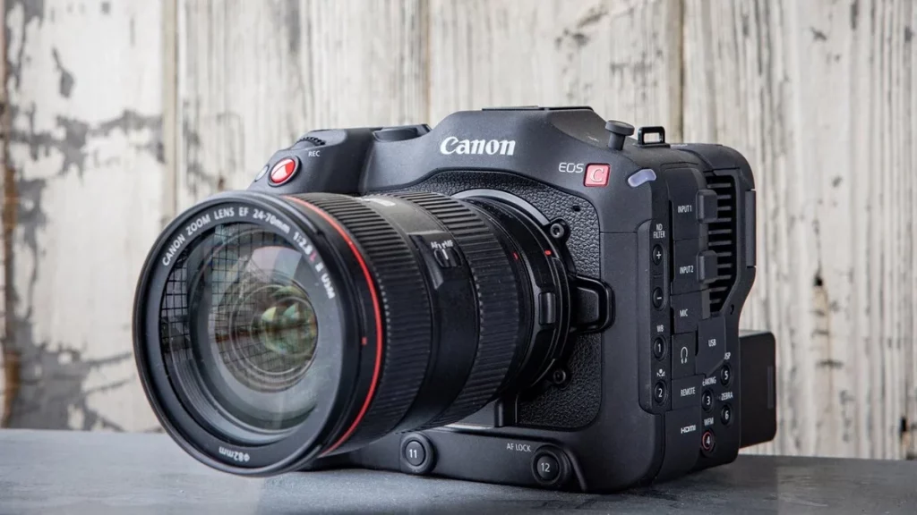 استخدامات الكاميرا الوثائقية وأفضل أنواعها 3  Canon C70 كاميرا