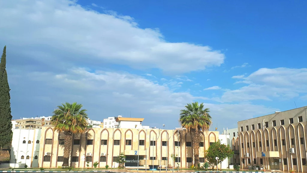 كلية ابن رشد للعلوم الإدارية 