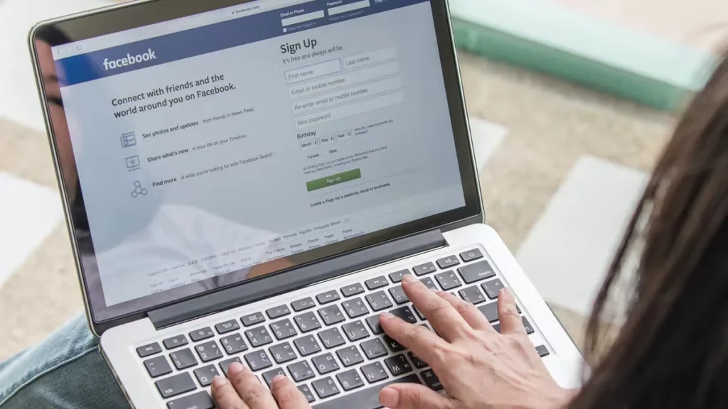 كيف أجعل الصور في الفيس بوك مخفية أو خاصة؟ 3 طريقة جعل الصور مخفية في فيسبوك عبر الموقع الإلكتروني