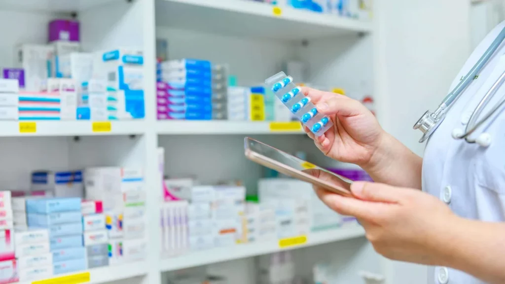 أيهما أفضل الصيدلة أو طب الأسنان في العراق؟ 2 أسباب تفضيل كلية الصيدلة