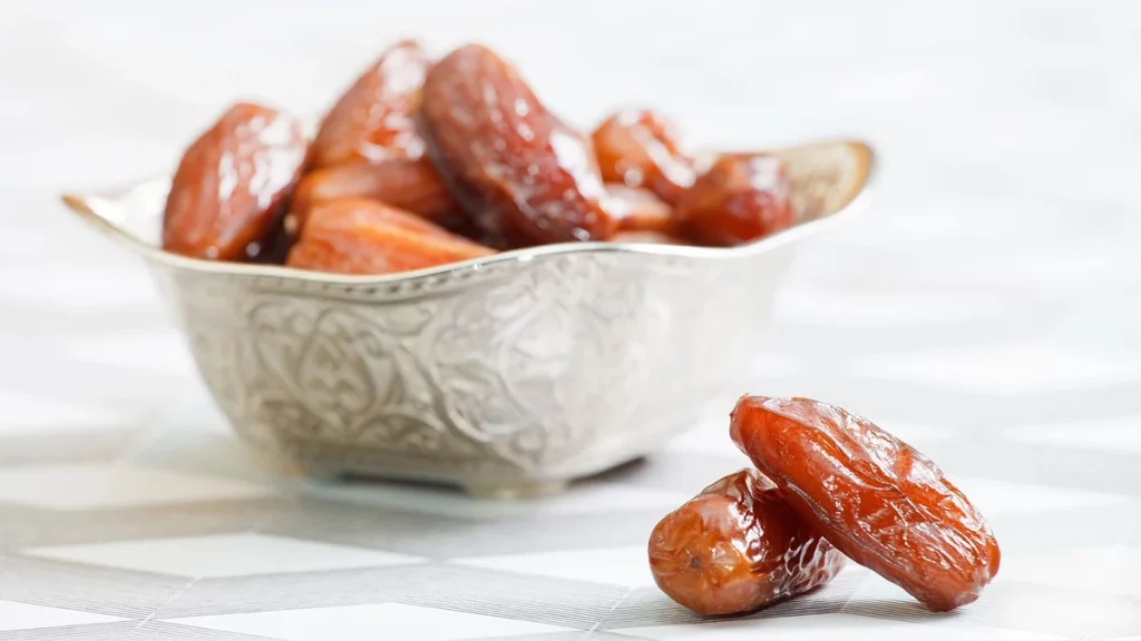 أفضل أنواع التمور في العراق 6  تمر صنف الحلاوي Hilawi Variety