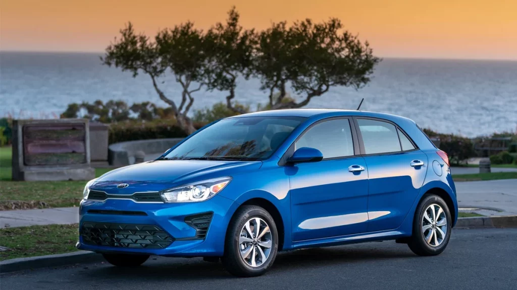 أفضل سيارة اقتصادية في العراق لعام 2023 4 سيارة كيا ريو Kia Rio 2021