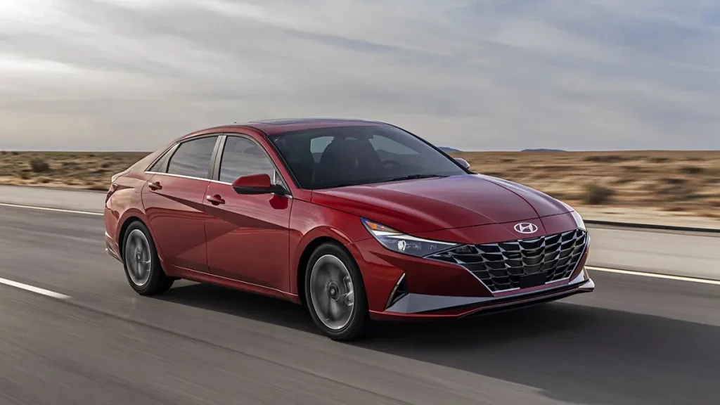 أفضل سيارة اقتصادية في العراق لعام 2023 3 سيارة هيونداي ألنترا Hyundai Elantra 2021