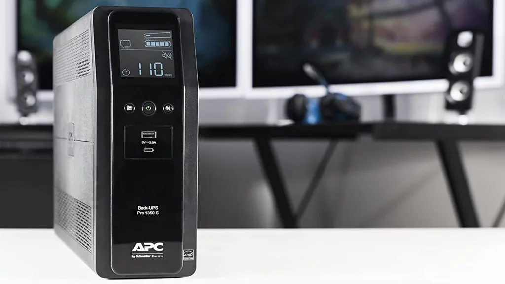 أفضل أنواع UPS في العراق 7 CyberPower Intelligent LCD Series UPS 1350VA 810W AVR Mini-Tower