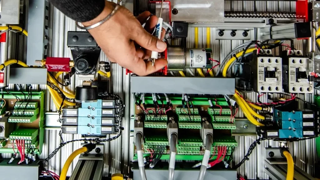 أفضل كليات الهندسة في العراق 12 الهندسة الكهربائية