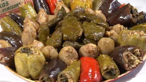 تفسير حلم دولمة في المنام للعزباء والمتزوجة والحامل