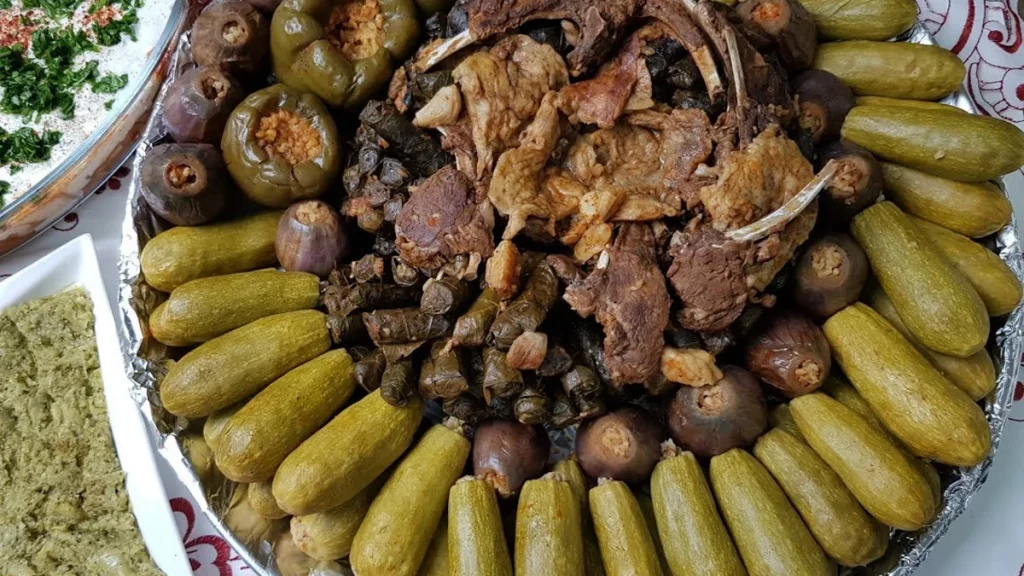 تفسير حلم دولمة في المنام للعزباء والمتزوجة والحامل 6 تفسير رؤية دولمة المحشي للمطلقة