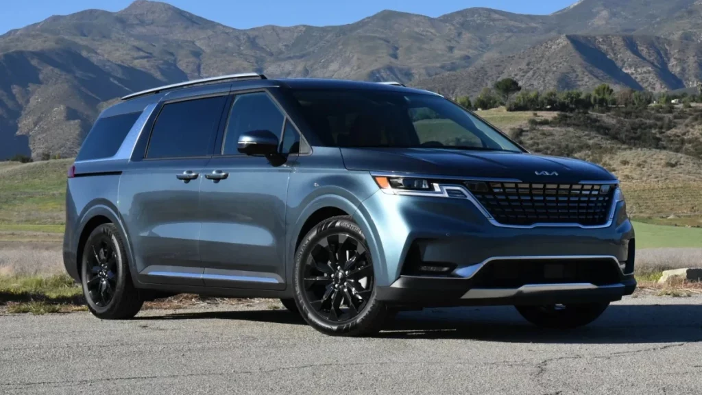 أفضل أنواع السيارات في العراق لعام 2023 3 كيا كارنيفال